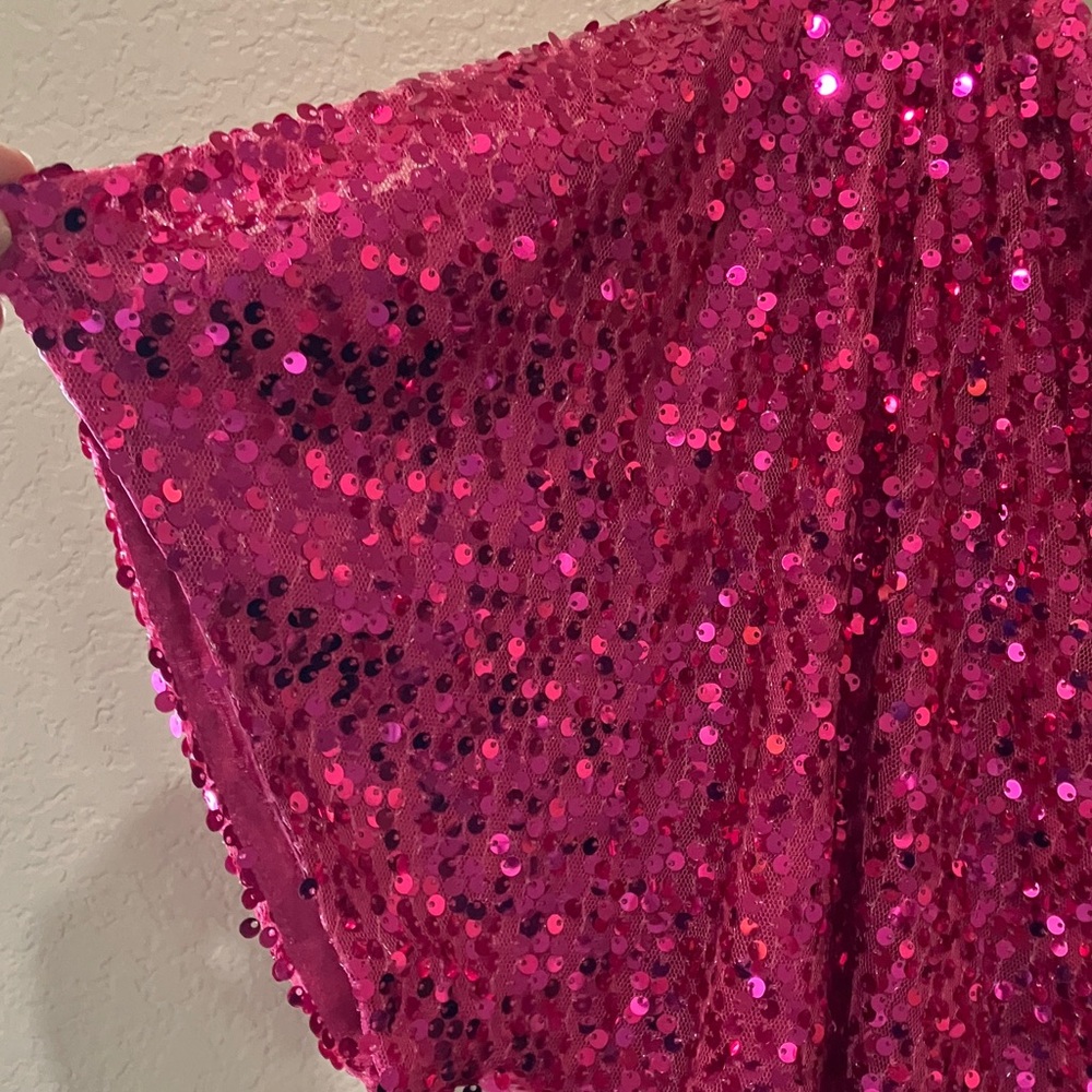 Glamorous Pink Sequin Short Sleeve Top - Picture 3 of 5